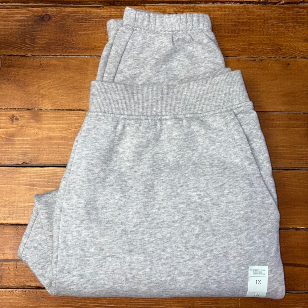 SO Jogger Sweatpants Womens 1X Gray Rib Waistband Fleece Athlesiure NWOT